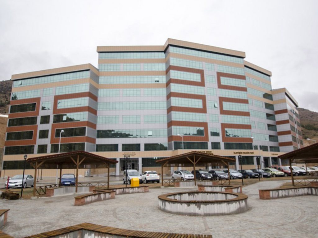 Gumushane-Universitesi-Iktisadi-ve-Idari-Bilimler-Fakultesi