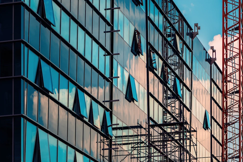 Aluminium-Fassadensysteme mit hoher Isolierung